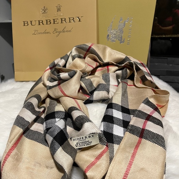 Sold - Authentic Burberry Shawl/wrap Scarf - Picture 6 of 11